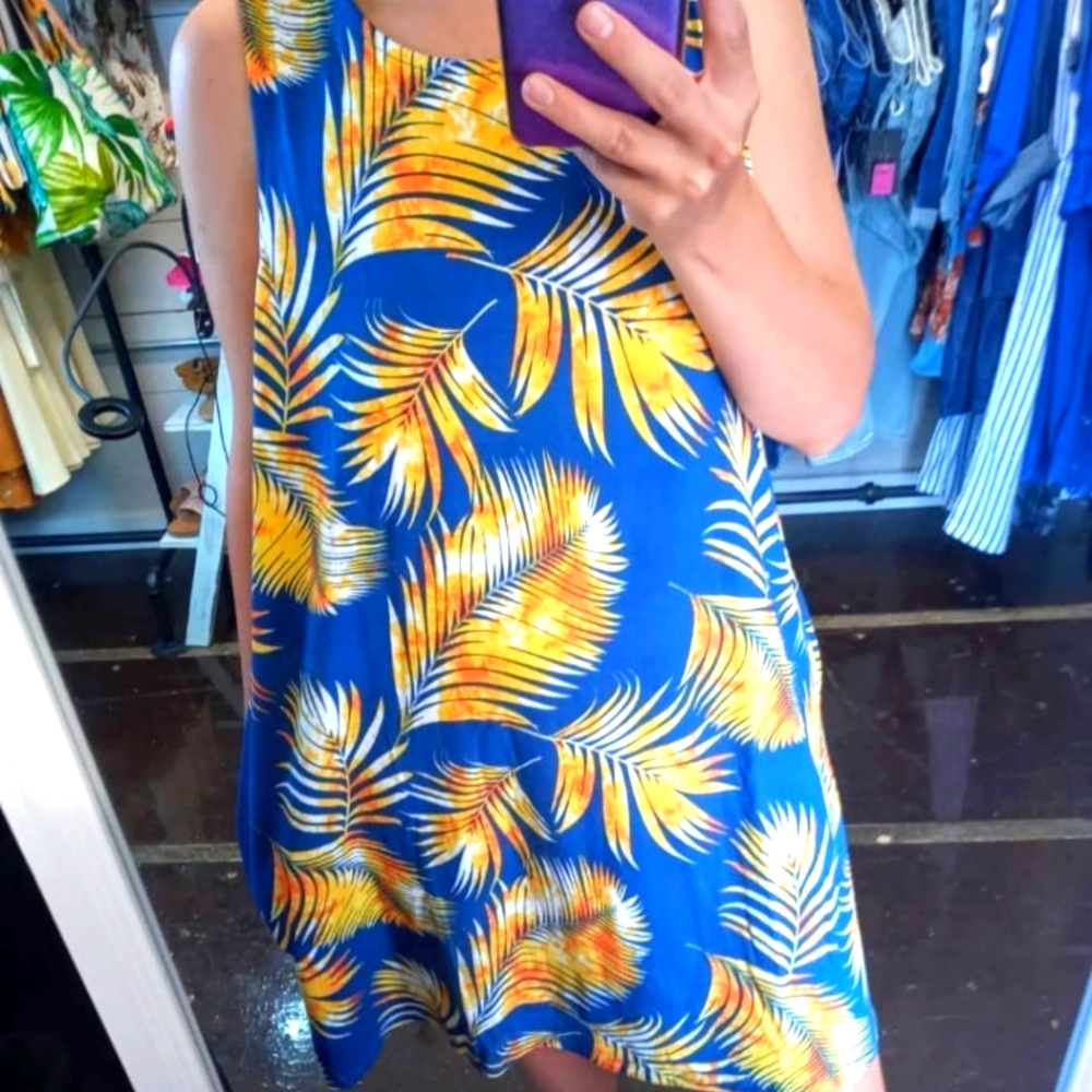 Sun dress. 💙🧡